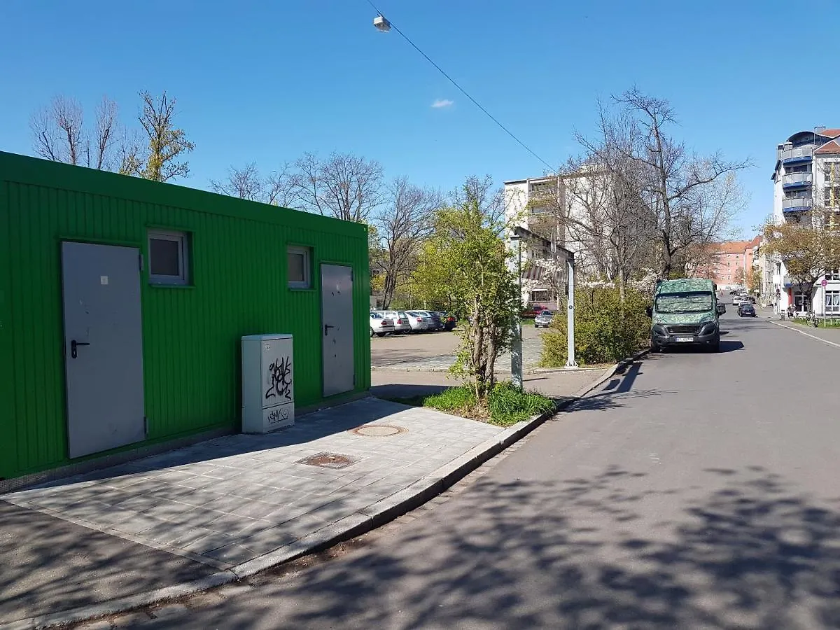 Kemping Preiswert Ubernachten Im Wohnmobil In Nurnberg! Only Public Toilet Available!